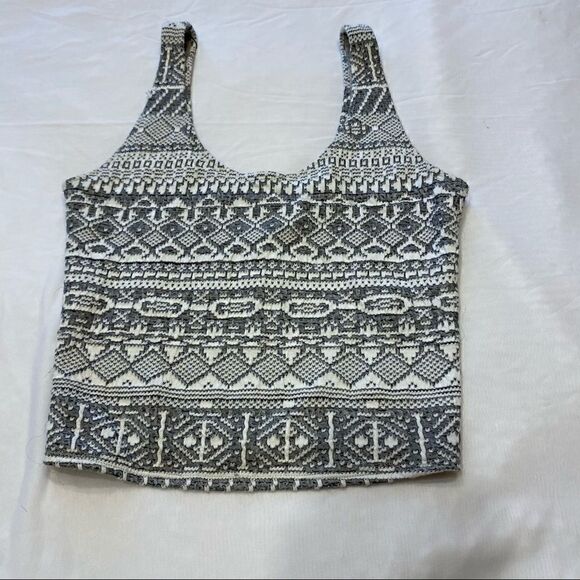 Hollister Aztec Print Cropped Baby Tank - Picture 3 of 7